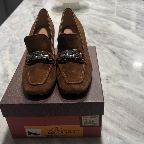 ETRO Brown Suede Pegasus Chain Block Heel Loafers Size 41 Made in Italy